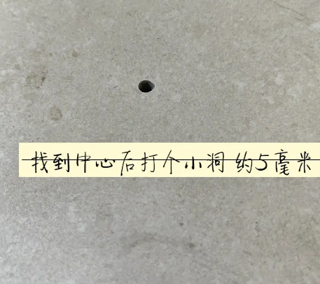 泉州瓷砖空鼓维修公司专业解答在瓷砖铺贴过程中，如果砂料搅拌不均匀，将会带来以下问题